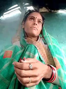 Snapshot of H_seema chatting on 02-11-26, 02:05 H seema online show from 02-11-26, 02:05