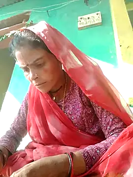 Snapshot of H_seema chatting on 02-15-26, 03:36 H seema online show from 02-15-26, 03:36