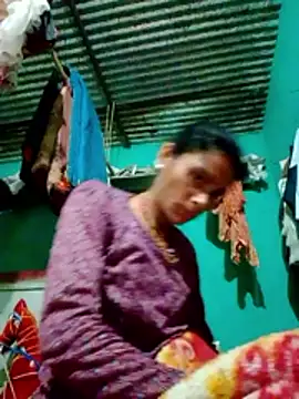 Snapshot of H_seema chatting on 02-18-26, 01:56 H seema online show from 02-18-26, 01:56