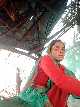 Snapshot of H_seema chatting on 04-08-26, 05:40 H seema online show from 04-08-26, 05:40