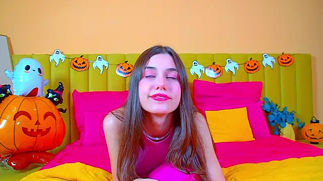 ArianaAllens online show from 10-24-25, 06:10