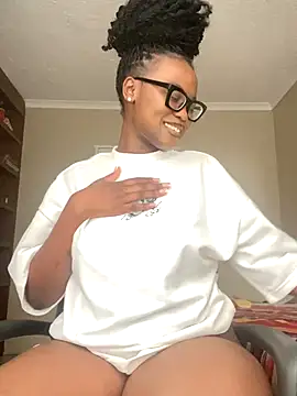 Moonzy77 online show from 10-16-25, 12:50