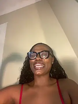 Moonzy77 online show from 10-18-25, 01:41