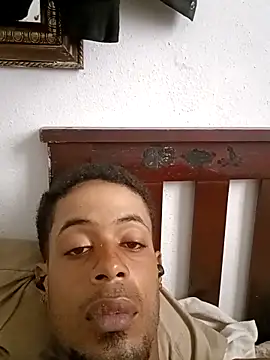 Snapshot of yensyrd chatting on 04-04-26, 02:25 yensyrd online show from 04-04-26, 02:25