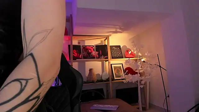 Sima Wendy online show from 11-18-25, 07:13