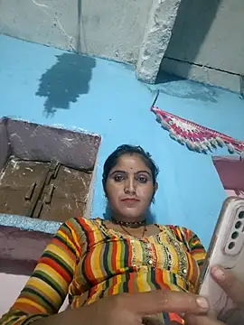 Snapshot of LUCKY_cut chatting on 10-07-25, 02:58 LUCKY cut online show from 10-07-25, 02:58