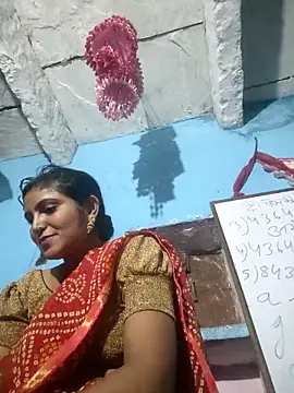 Snapshot of LUCKY_cut chatting on 10-11-25, 08:40 LUCKY cut online show from 10-11-25, 08:40