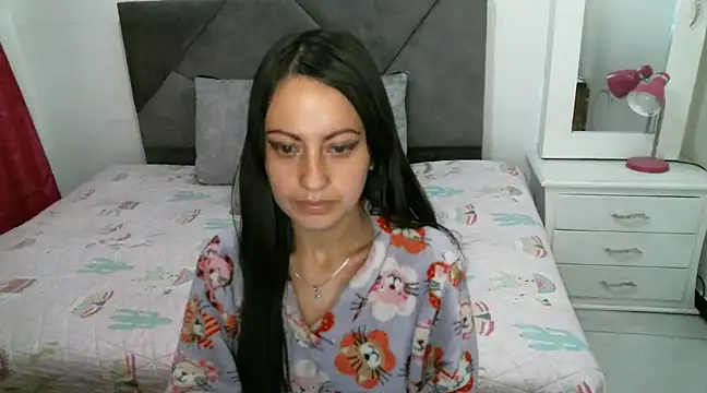 Snapshot of Taylormegan chatting on 02-16-25, 05:15 Taylormegan online show from 02-16-25, 05:15