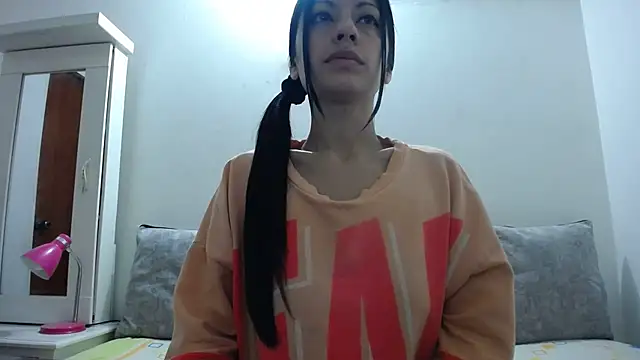 Snapshot of Taylormegan chatting on 10-01-25, 02:56 Taylormegan online show from 10-01-25, 02:56