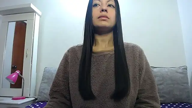 Snapshot of Taylormegan chatting on 10-14-25, 03:24 Taylormegan online show from 10-14-25, 03:24
