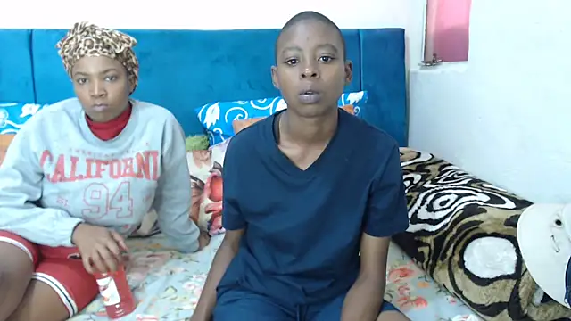 SweetSlenderChoc online show from 03-07-26, 04:48