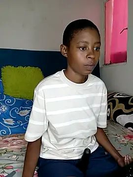 SweetSlenderChoc online show from 04-26-26, 02:59