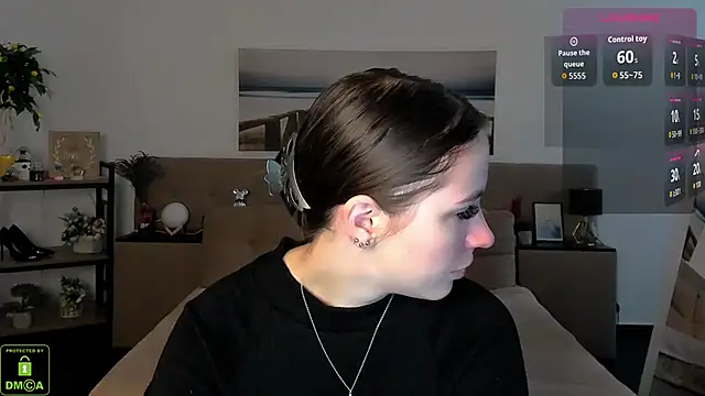Snapshot of WildHoneyXO chatting on 09-27-25, 05:45 WildHoneyXO online show from 09-27-25, 05:45