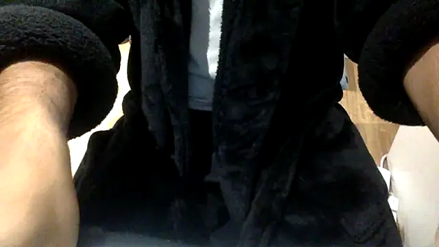 Snapshot of Whatevrr chatting on 10-15-25, 10:10 Whatevrr online show from 10-15-25, 10:10