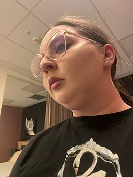 Snapshot of Mia_Swano chatting on 07-24-26, 06:17 Mia Swano online show from 07-24-26, 06:17