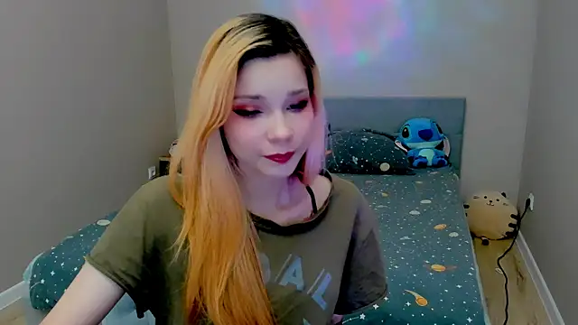 Snapshot of Kitten_Alissa chatting on 10-02-25, 06:15 Kitten Alissa online show from 10-02-25, 06:15