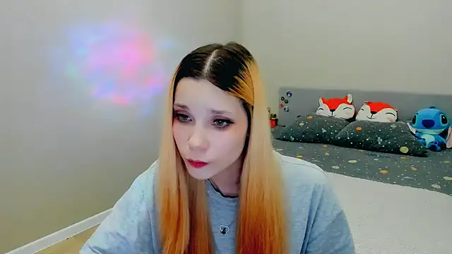 Snapshot of Kitten_Alissa chatting on 10-04-25, 08:07 Kitten Alissa online show from 10-04-25, 08:07