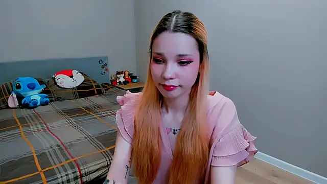 Snapshot of Kitten_Alissa chatting on 10-07-25, 06:38 Kitten Alissa online show from 10-07-25, 06:38