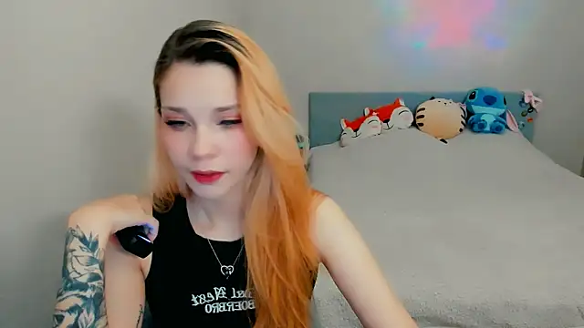 Snapshot of Kitten_Alissa chatting on 10-11-25, 07:23 Kitten Alissa online show from 10-11-25, 07:23