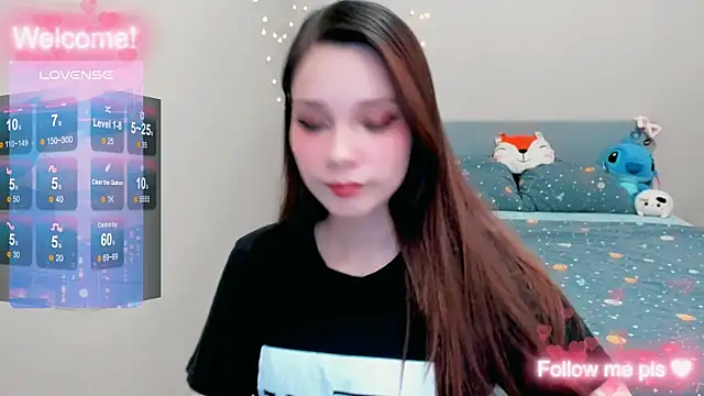 Snapshot of Kitten_Alissa chatting on 12-15-25, 06:12 Kitten Alissa online show from 12-15-25, 06:12