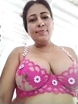 Snapshot of _tetas_92 chatting on 10-21-25, 02:29 tetas 92 online show from 10-21-25, 02:29