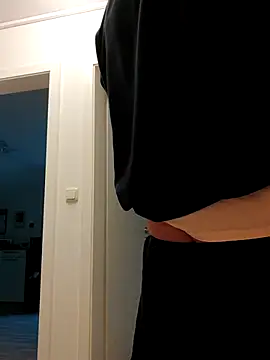 Oldmenhot66 online show from 09-27-25, 04:23