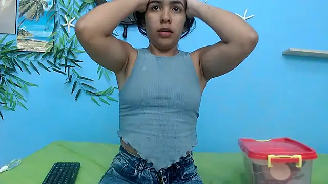 skinnysofia18 online show from 07-19-26, 02:10
