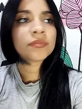 Snapshot of ValerieLove_ chatting on 09-24-25, 08:34 ValerieLove online show from 09-24-25, 08:34