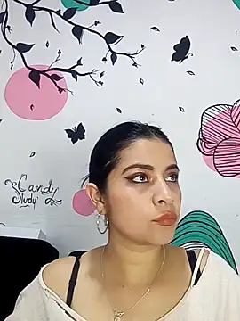 Snapshot of ValerieLove_ chatting on 10-12-25, 08:08 ValerieLove online show from 10-12-25, 08:08