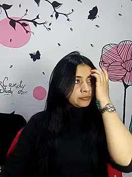 Snapshot of ValerieLove_ chatting on 10-15-25, 08:31 ValerieLove online show from 10-15-25, 08:31