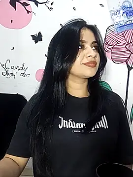 Snapshot of ValerieLove_ chatting on 10-17-25, 07:38 ValerieLove online show from 10-17-25, 07:38