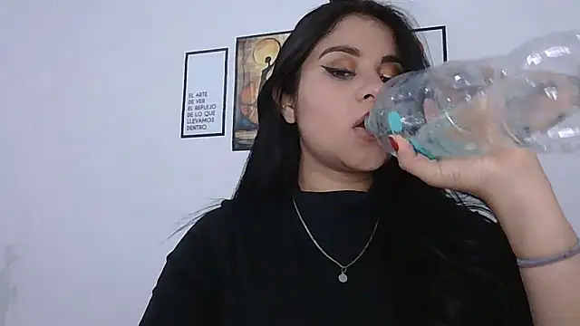 ValerieLove  online show from 02-05-26, 07:40