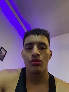 Snapshot of Smith_Fitness chatting on 10-21-25, 12:28 Smith Fitness online show from 10-21-25, 12:28