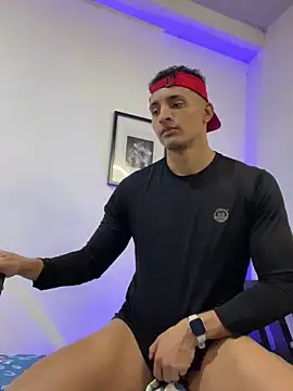 Snapshot of Smith_Fitness chatting on 02-06-26, 03:44 Smith Fitness online show from 02-06-26, 03:44