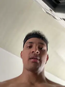 Snapshot of Smith_Fitness chatting on 02-12-26, 01:39 Smith Fitness online show from 02-12-26, 01:39