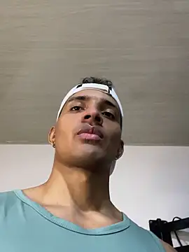 Snapshot of Smith_Fitness chatting on 02-19-26, 07:10 Smith Fitness online show from 02-19-26, 07:10