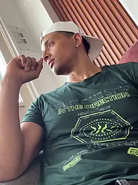 Snapshot of Smith_Fitness chatting on 02-22-26, 07:23 Smith Fitness online show from 02-22-26, 07:23