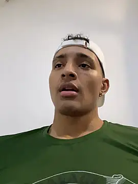 Snapshot of Smith_Fitness chatting on 03-12-26, 02:12 Smith Fitness online show from 03-12-26, 02:12