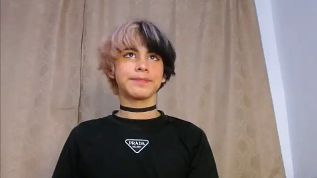 DaraKat18 online show from 04-28-26, 02:27