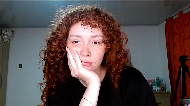 Snapshot of Myrosieposy chatting on 03-05-26, 11:34 Myrosieposy online show from 03-05-26, 11:34