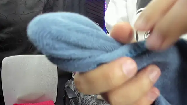 CrisabellssEden online show from 11-21-25, 12:59