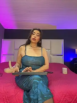 Snapshot of Samantha_Milf__ chatting on 01-06-26, 08:45 Samantha Milf online show from 01-06-26, 08:45