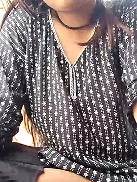 Snapshot of Janvi_Jaitly chatting on 09-26-25, 06:28 Janvi Jaitly online show from 09-26-25, 06:28