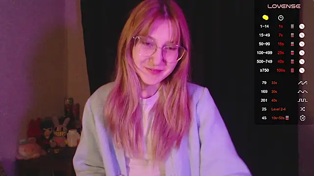 Snapshot of ohmycheryl chatting on 01-17-26, 02:44 ohmycheryl online show from 01-17-26, 02:44