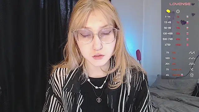 Snapshot of ohmycheryl chatting on 02-09-26, 06:39 ohmycheryl online show from 02-09-26, 06:39