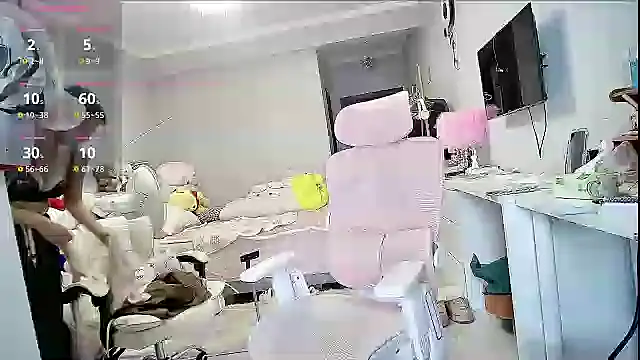 Snapshot of Diva_VVN chatting on 10-28-25, 12:03 Diva VVN online show from 10-28-25, 12:03