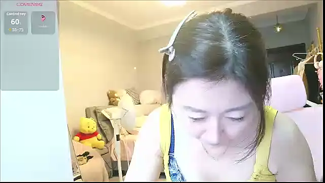 Snapshot of Diva_VVN chatting on 11-12-25, 11:47 Diva VVN online show from 11-12-25, 11:47