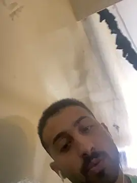 Hehjehjeqll online show from 05-19-26, 04:52