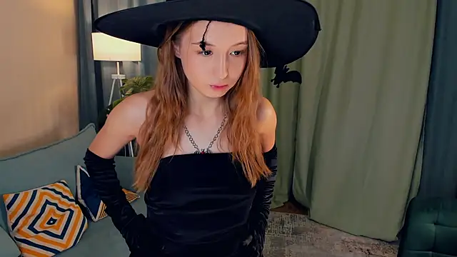 LaritaYoseph online show from 10-30-25, 04:19