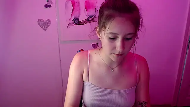 Snapshot of Milka_kamila chatting on 09-09-25, 01:32 Milka kamila online show from 09-09-25, 01:32